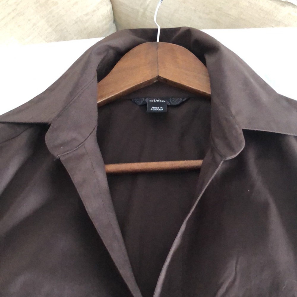 Brown short sleeve blouse2 fake pockets, stretchy, H&M, Us10